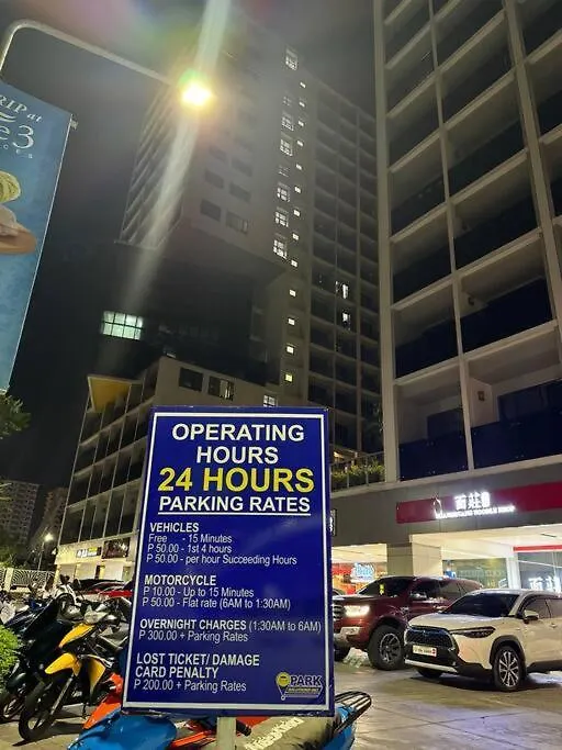 2Br W/ Balcony Manila Bay View Apartment