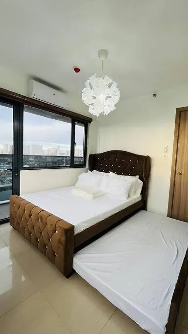 2Br W/ Balcony Manila Bay View Apartment