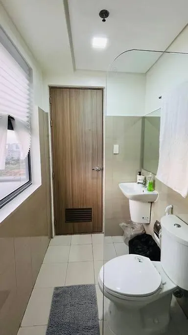 2Br W/ Balcony Manila Bay View Apartment Philippines