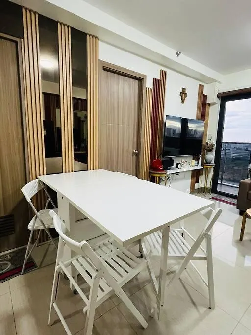 2Br W/ Balcony Manila Bay View Apartment
